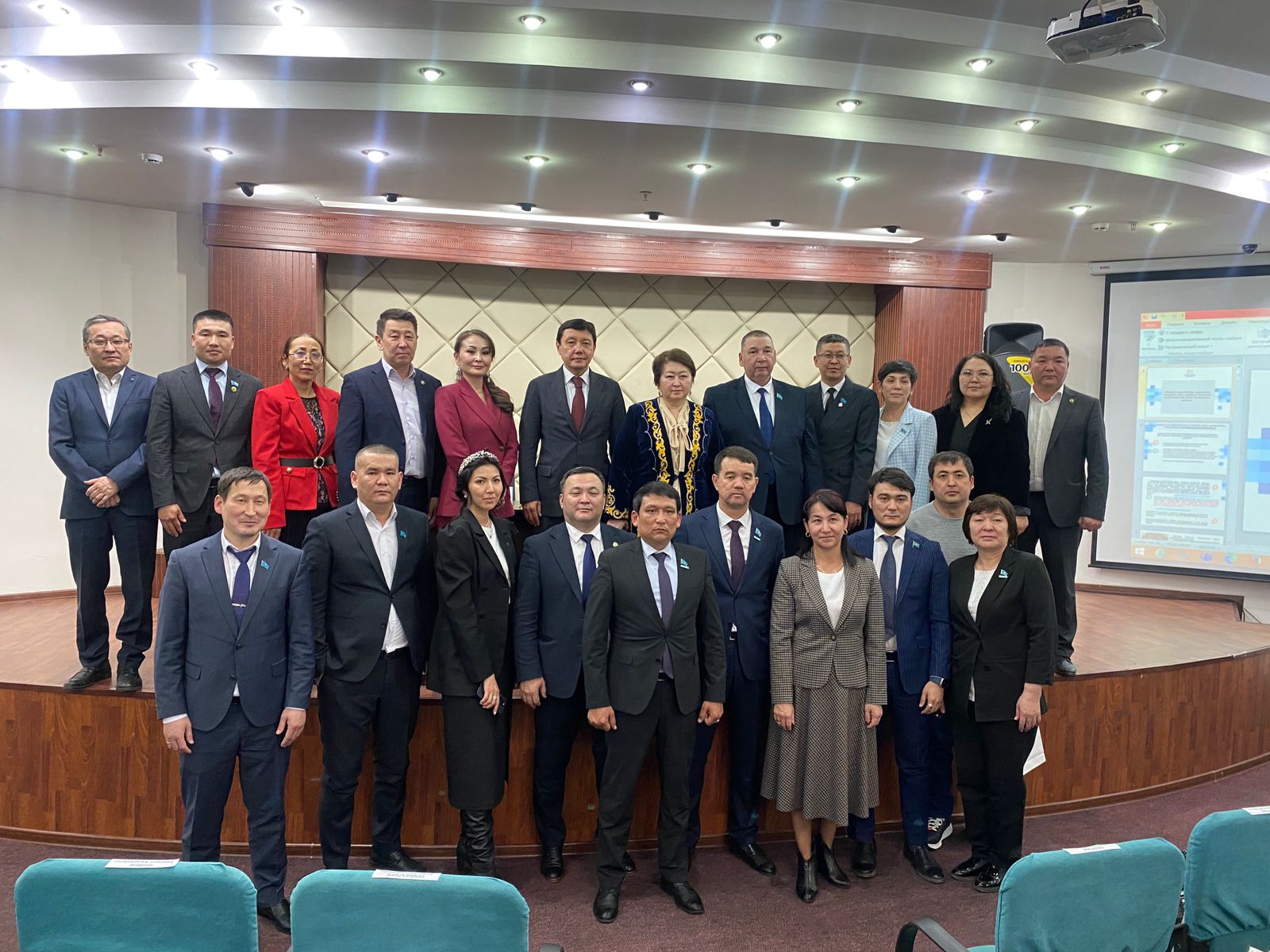A gathering involving deputies of the Maslikhat from the Mangystau region was convened at the Institute of Parliamentarism