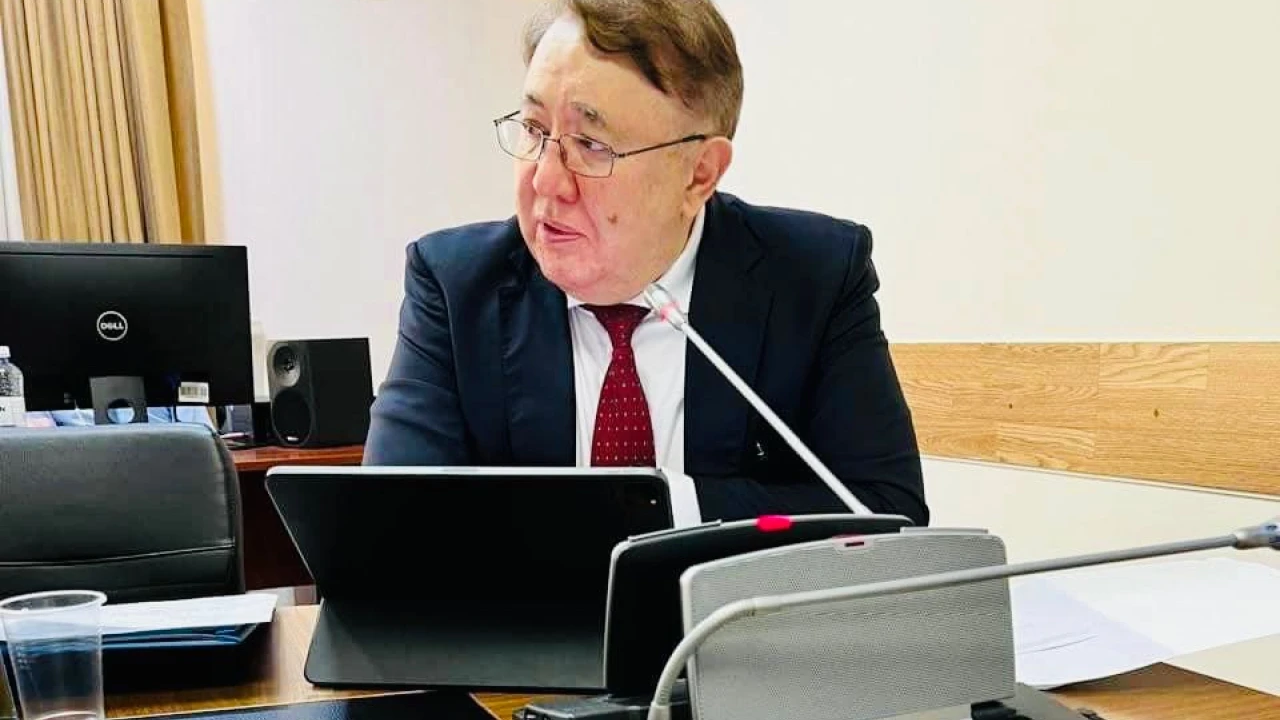 THE INSTITUTE OF PARLIAMENTARISM PRESENTED FOR DISCUSSION THE ISSUES OF LEGISLATIVE REGULATION OF LOCAL SELF-GOVERNMENT IN THE REPUBLIC OF KAZAKHSTAN 