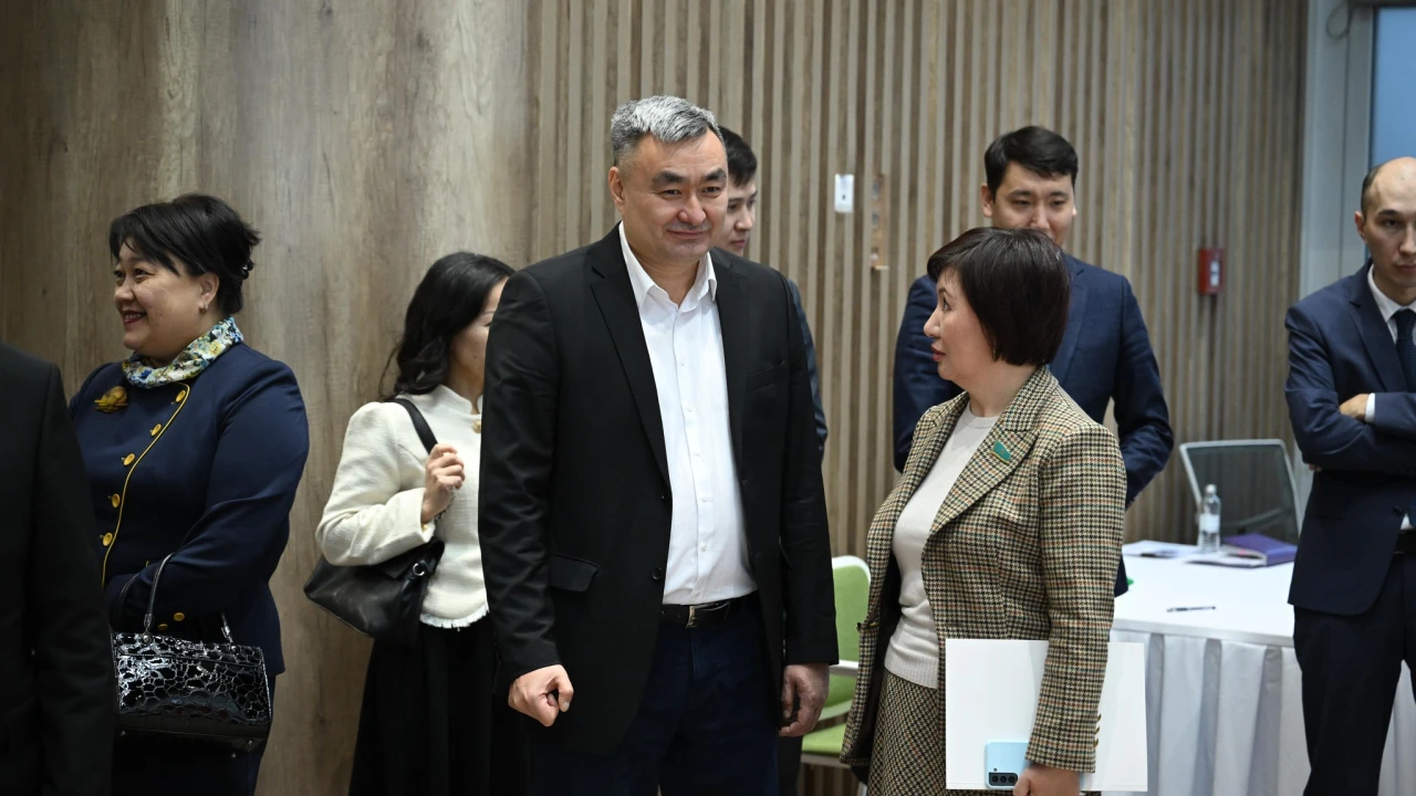 ПАРЛАМЕНТАРИЗМ ИНСТИТУТЫНЫҢ ӨКІЛДЕРІ ЭКОНОМИКАЛЫҚ ҚЫЗМЕТ САЛАСЫНДАҒЫ ҚЫЛМЫСТАРДЫ ҚЫЛМЫС ДЕП ТАНЫМАУ БОЙЫНША ОТЫРЫСҚА ҚАТЫСТЫ 