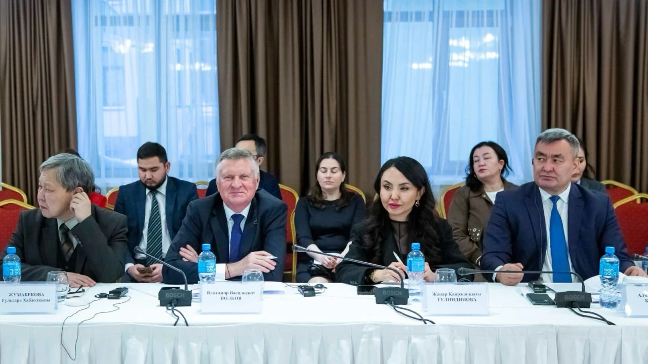 On December 21, 2023, an international round table on "Constitutional reform and optimization of forms and methods of parliamentary control over the execution of laws by civil servants in the framework of digital government" was held. 