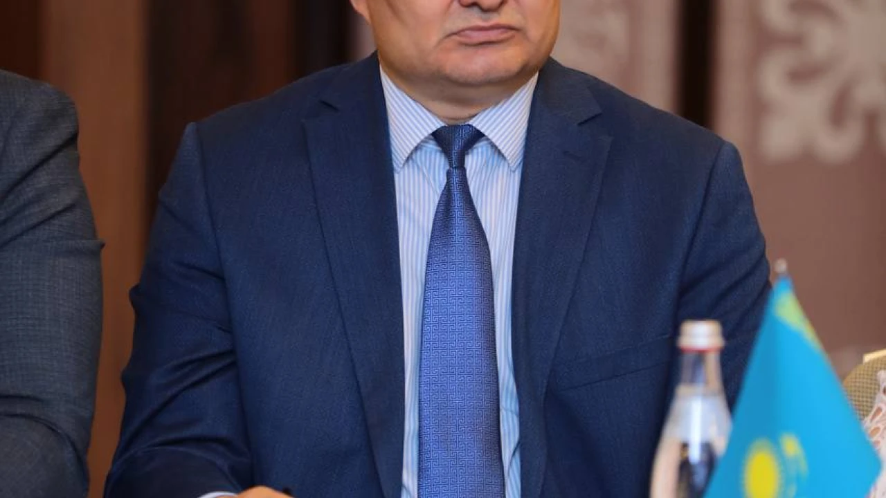 АСТАНАДА КОНСТИТУЦИЯНЫҢ МЕМЛЕКЕТТІЛІК ПЕН ҚҰҚЫҚ ТӘРТІБІН НЫҒАЙТУДАҒЫ РӨЛІ ТАЛҚЫЛАНДЫ