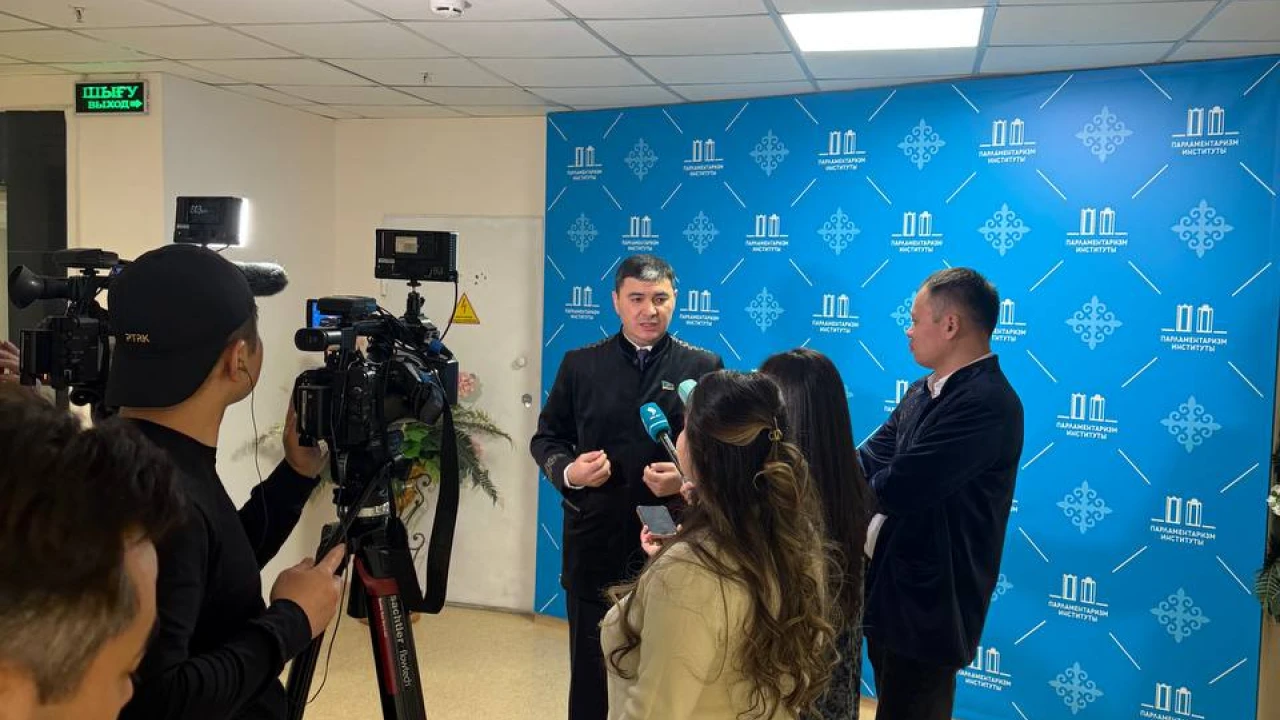 Жаңа Конституция – тұрақты дамудың негізі: Астанада реформалар қорытындысы талқыланды 