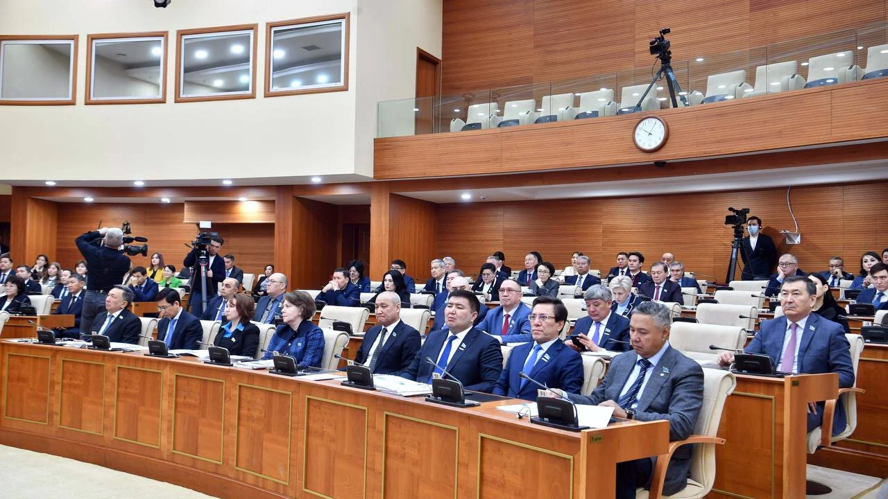 FIVE YEARS OF THE INSTITUTE OF PARLIAMENTARISM: THE EURASIAN EXPERT FORUM WAS HELD IN THE MAZHILIS 