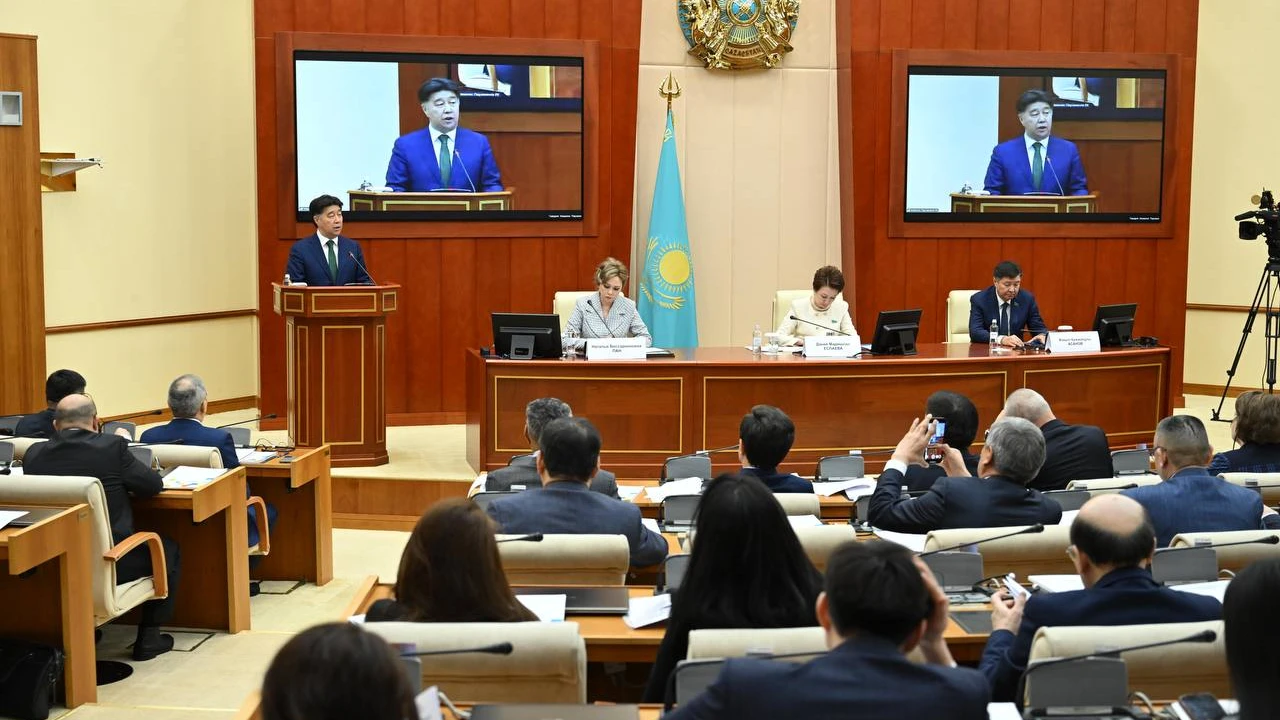 FIVE YEARS OF THE INSTITUTE OF PARLIAMENTARISM: THE EURASIAN EXPERT FORUM WAS HELD IN THE MAZHILIS 