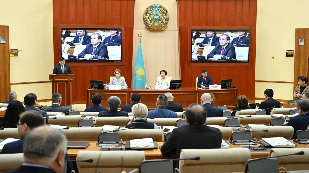FIVE YEARS OF THE INSTITUTE OF PARLIAMENTARISM: THE EURASIAN EXPERT FORUM WAS HELD IN THE MAZHILIS 