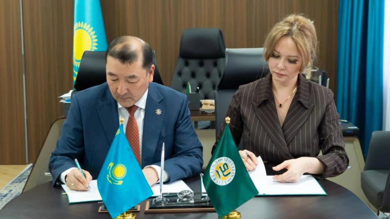 The Institute of Parliamentarism and KazATU named after S. Seifullin signed a memorandum of cooperation 