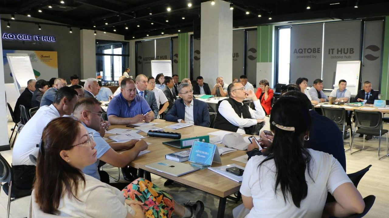 A training session for deputies of district maslikhats was held in Aktobe 