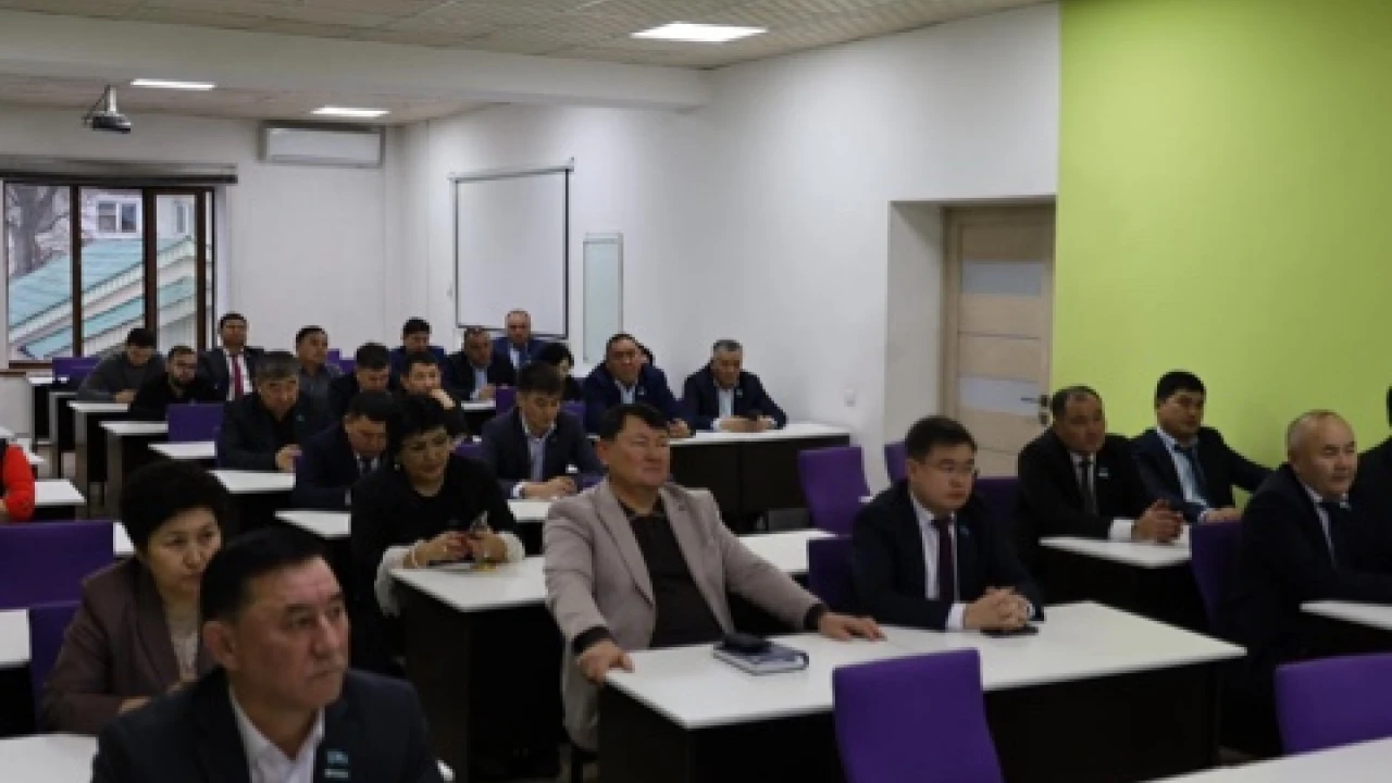 The Institute of Parliamentarism under the UDP RK started training of maslikhat deputies. 