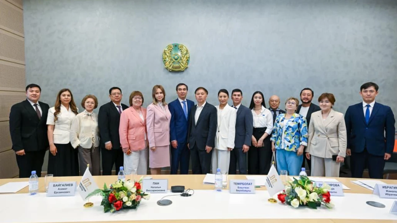 THE NEW CONSTITUTION OF KAZAKHSTAN: THE INSTITUTE OF PARLIAMENTARISM HELD AN INTERNATIONAL ROUND TABLE ON CONSTITUTIONAL REFORM 